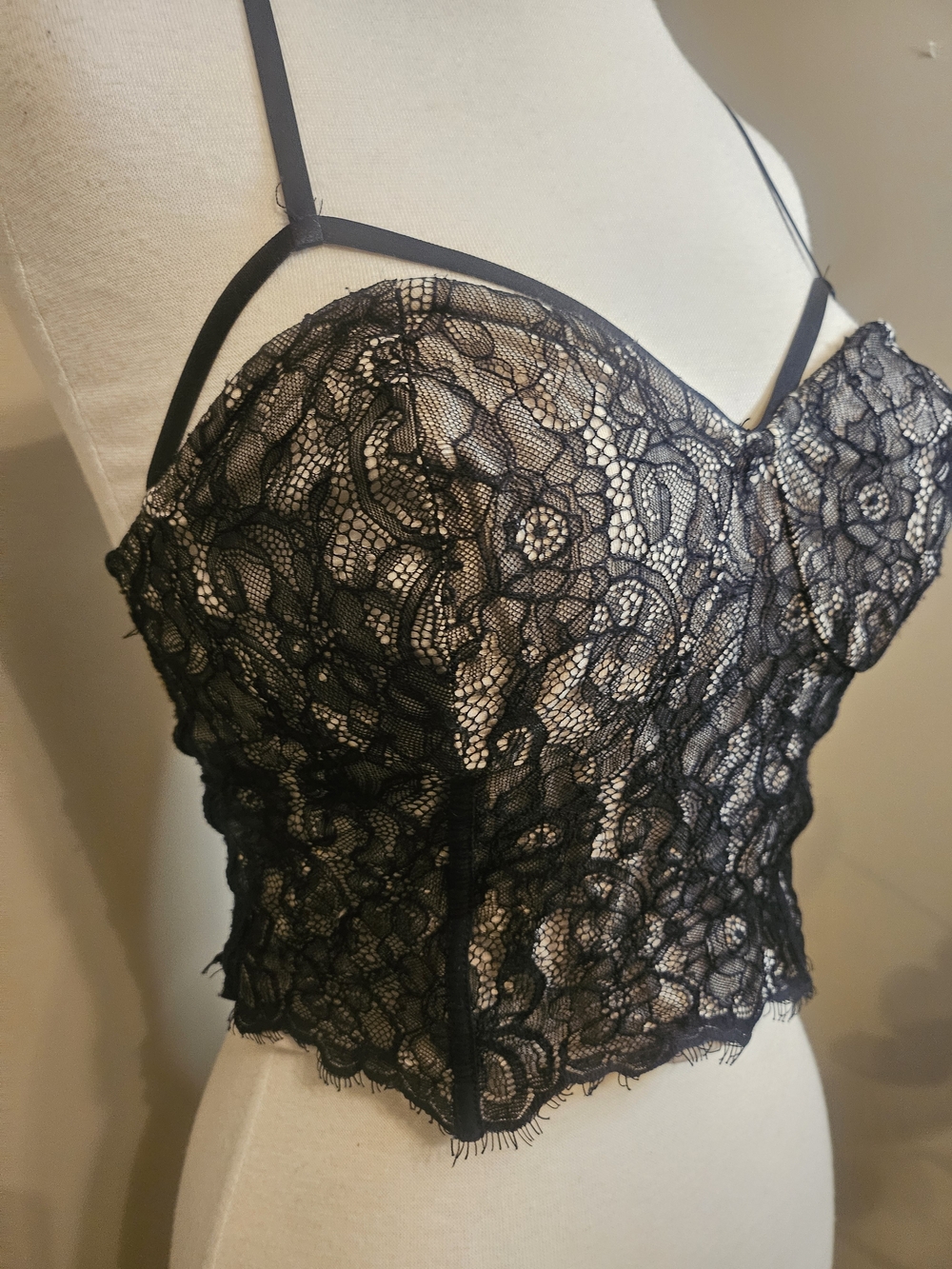 Express Black Lace Bralette Camisole - Picture 2 of 10
